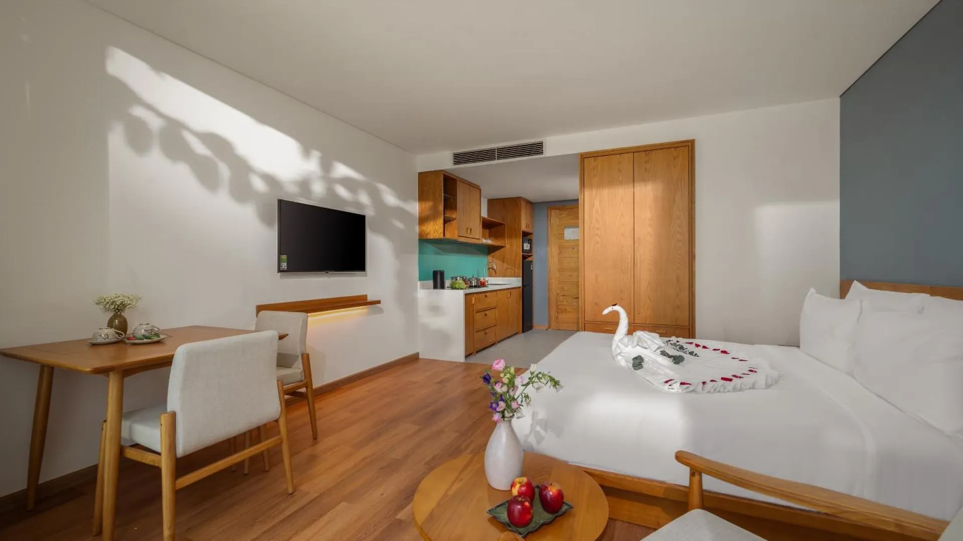 Vernal Hotel & Apartment Da Nang Aparthotel