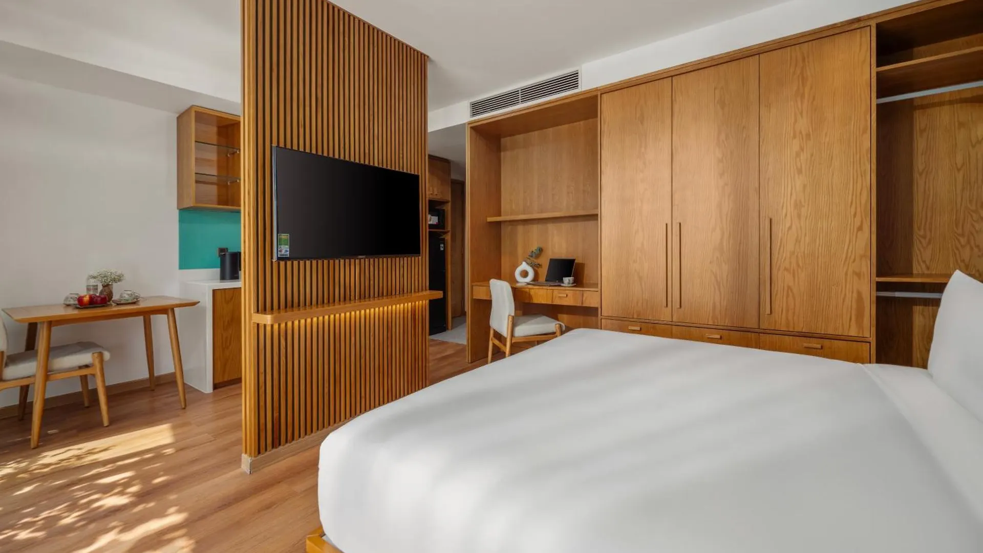 Vernal Hotel & Apartment Da Nang Vietnam