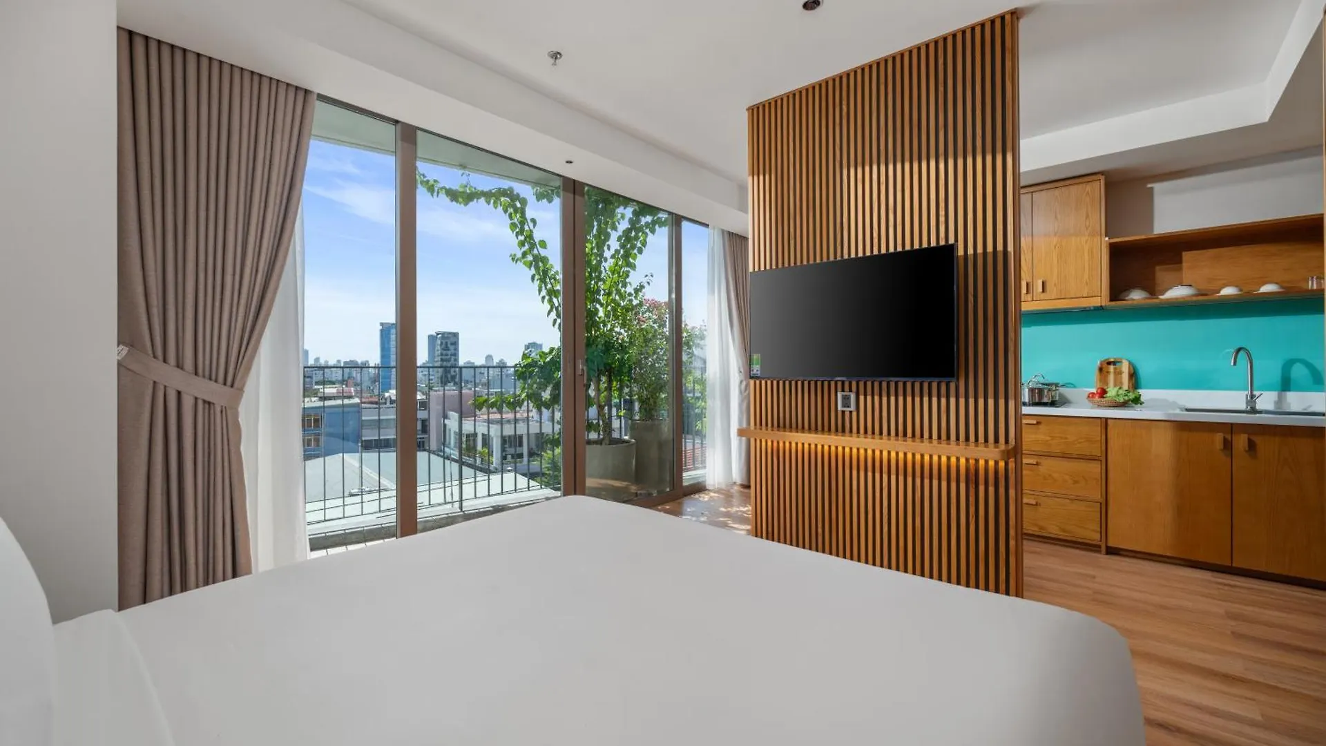 Aparthotel Vernal Hotel & Apartment Da Nang