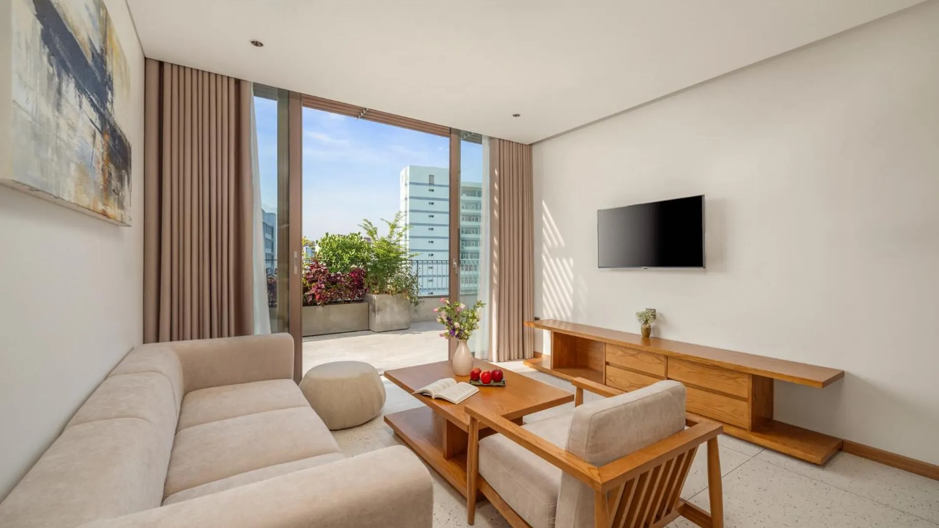 Vernal Hotel & Apartment Da Nang Vietnam