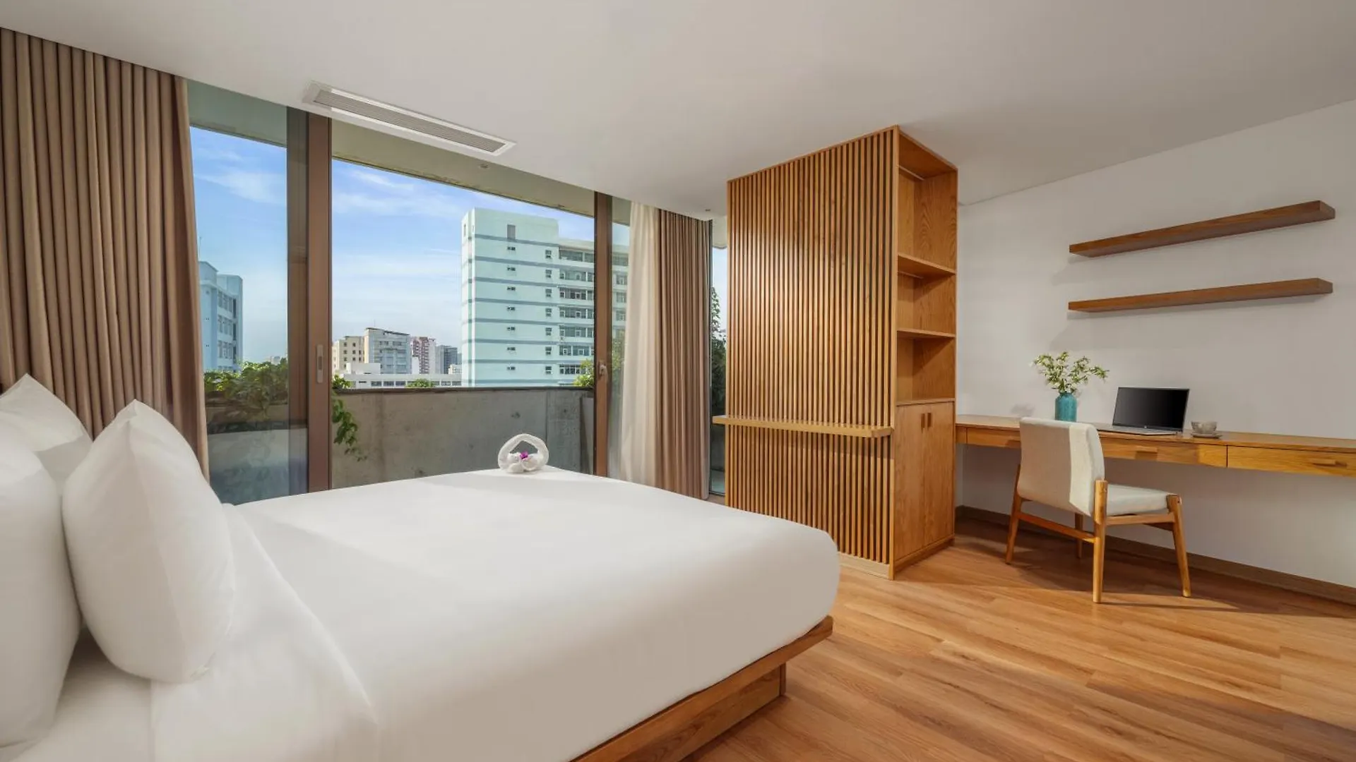 Vernal Hotel & Apartment Da Nang Aparthotel